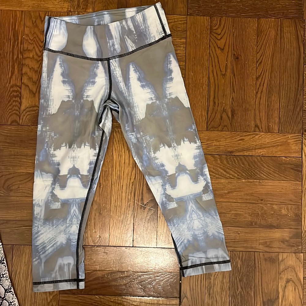 Womenswear vimmia capri leggings g. Very gently worn.